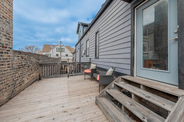 4054 N Western Avenue, Chicago, IL 60618