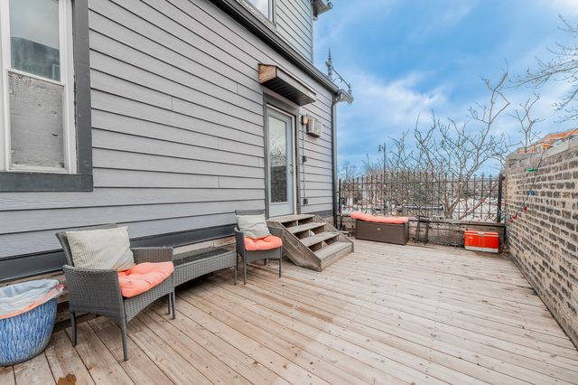 4054 N Western Avenue, Chicago, IL 60618