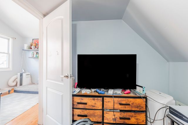 4054 N Western Avenue, Chicago, IL 60618
