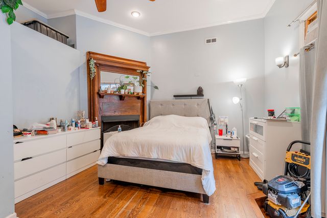 4054 N Western Avenue, Chicago, IL 60618