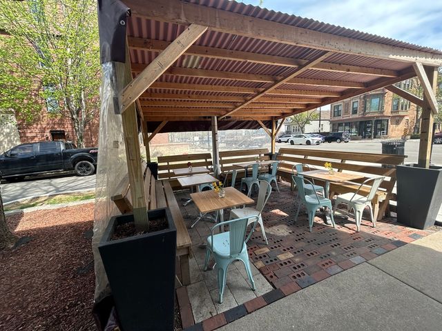 4054 N Western Avenue, Chicago, IL 60618