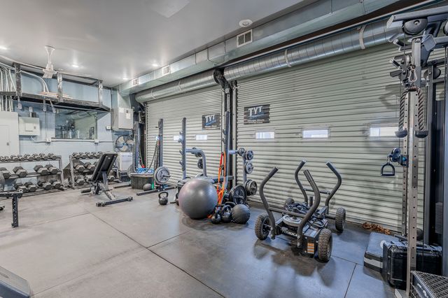 4054 N Western Avenue, Chicago, IL 60618