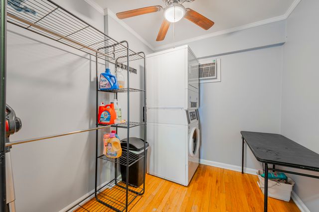 4054 N Western Avenue, Chicago, IL 60618