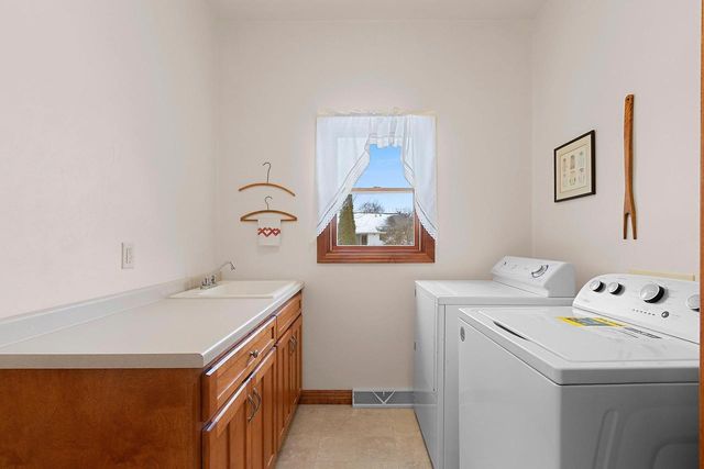 1226 TARA MARIE LANE, Green Bay, WI 54313