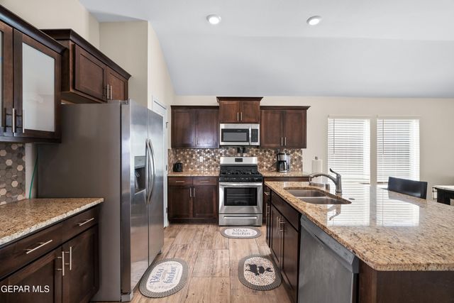 13833 sky harbor Avenue, Horizon City, TX 79928