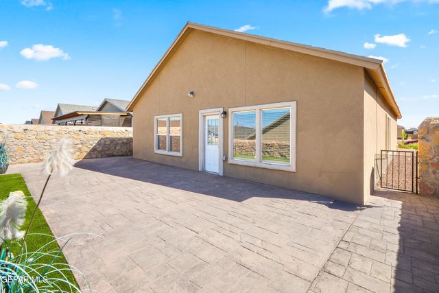 13833 sky harbor Avenue, Horizon City, TX 79928