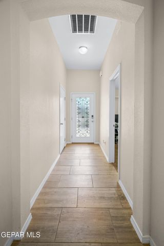 13833 sky harbor Avenue, Horizon City, TX 79928