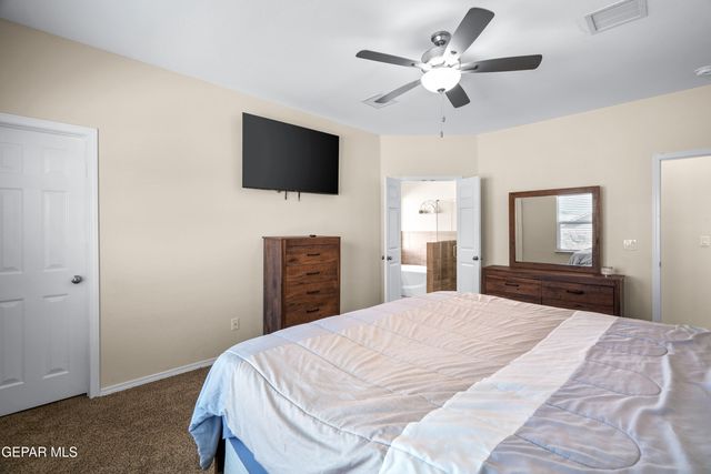 13833 sky harbor Avenue, Horizon City, TX 79928