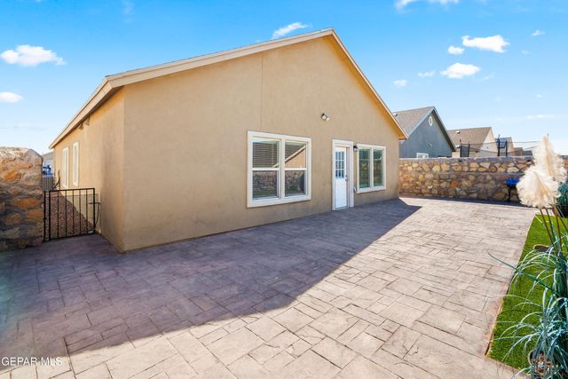 13833 sky harbor Avenue, Horizon City, TX 79928