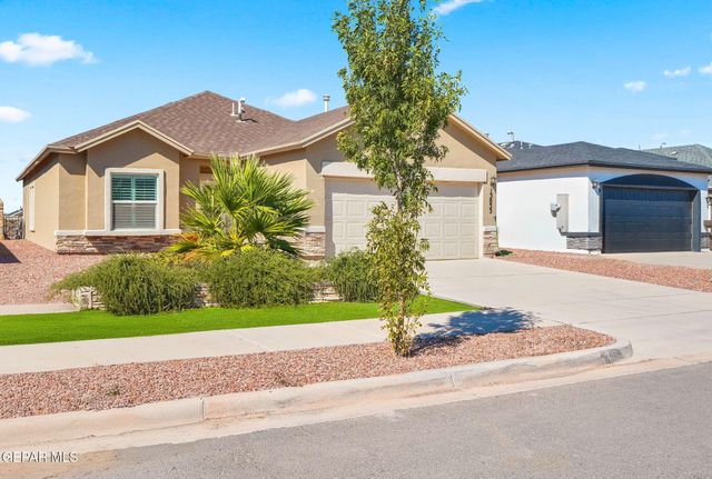 13833 sky harbor Avenue, Horizon City, TX 79928