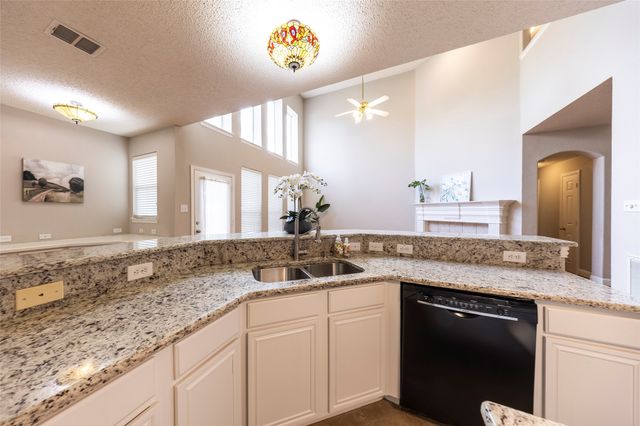 3601 Dripping Springs Drive, Plano, TX 75025