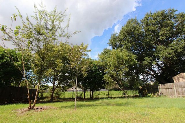 4904 Ripple Creek Drive, Baytown, TX 77521