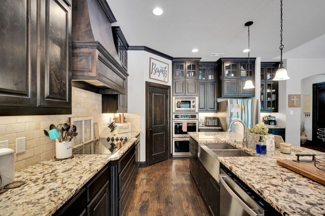 6450 Caliche Circle, Midlothian, TX 76065