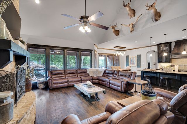 6450 Caliche Circle, Midlothian, TX 76065
