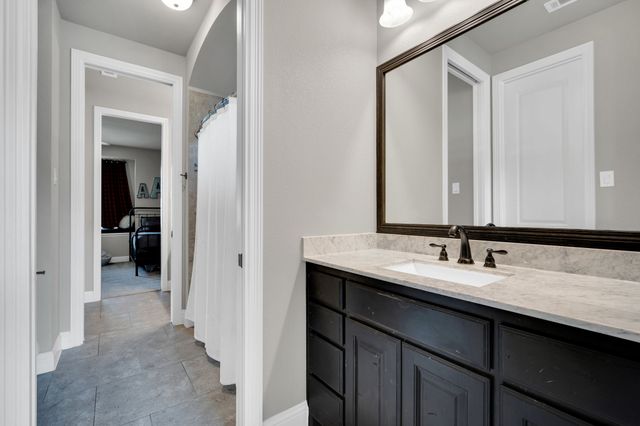 6450 Caliche Circle, Midlothian, TX 76065
