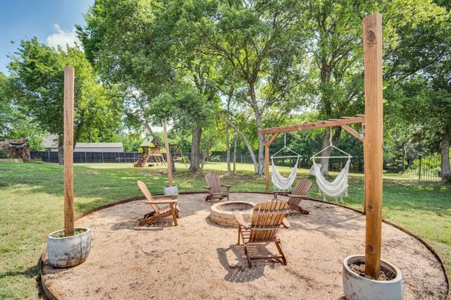 6450 Caliche Circle, Midlothian, TX 76065