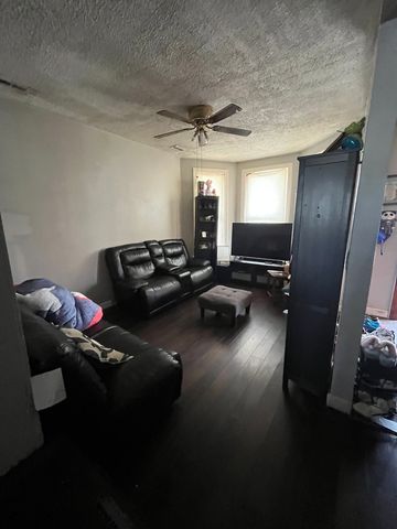 3914 N Christiana Avenue, Chicago, IL 60618