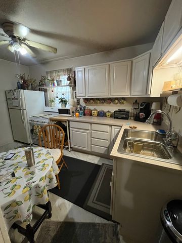 3914 N Christiana Avenue, Chicago, IL 60618