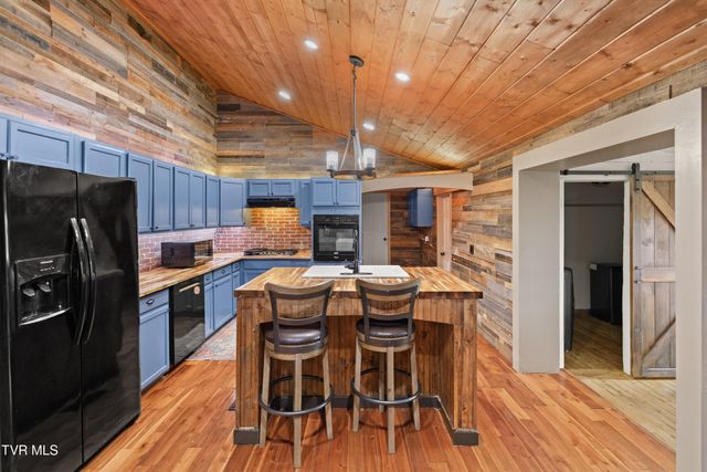 1690 Goodman Loop, Bulls Gap, TN 37711