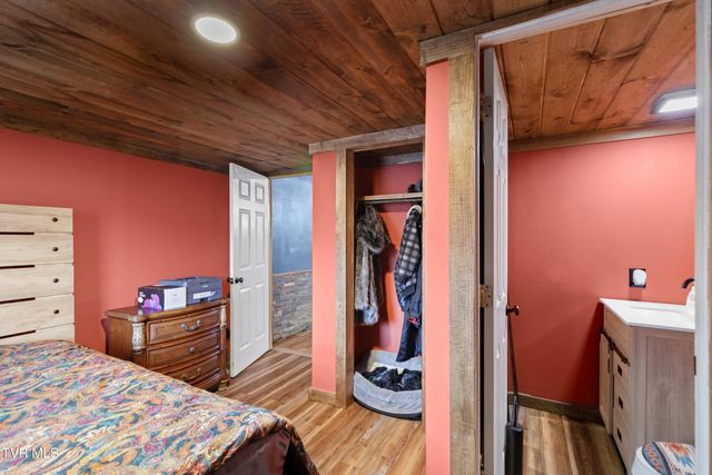 1690 Goodman Loop, Bulls Gap, TN 37711