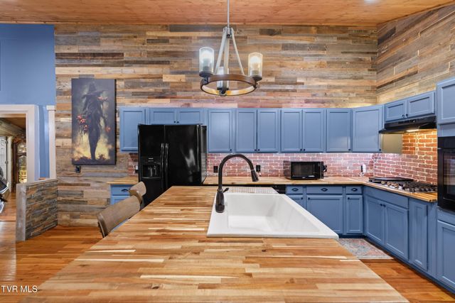 1690 Goodman Loop, Bulls Gap, TN 37711