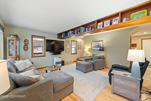 4006 Mullikin Street, Homer, AK 99603