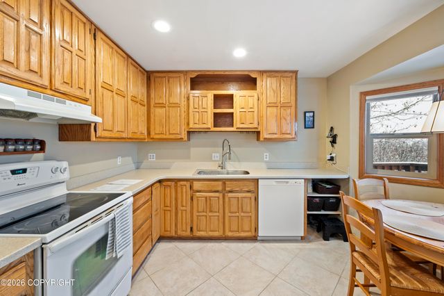 4006 Mullikin Street, Homer, AK 99603