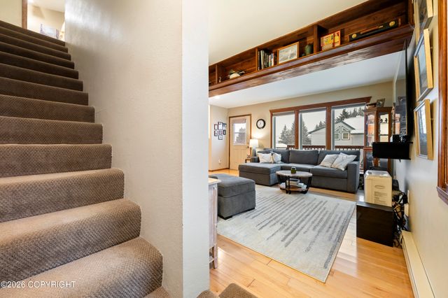 4006 Mullikin Street, Homer, AK 99603