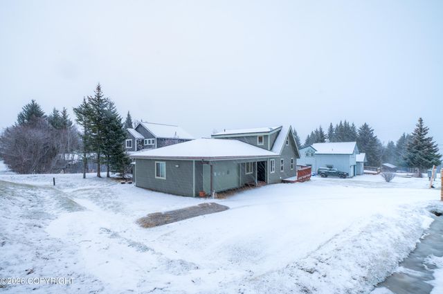 4006 Mullikin Street, Homer, AK 99603