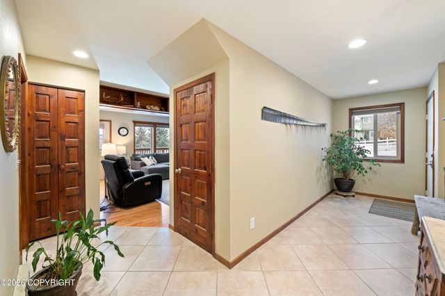 4006 Mullikin Street, Homer, AK 99603