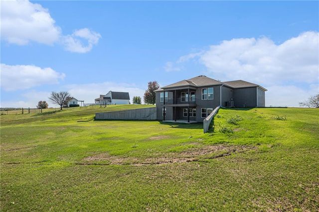 1221 DeSoto Road, Lansing, KS 66043