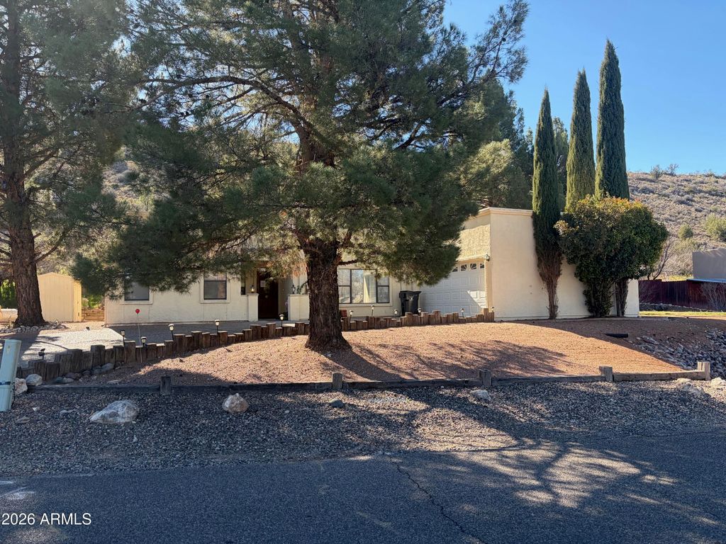 3765 E MONTEZUMA Avenue, Rimrock, AZ 86335