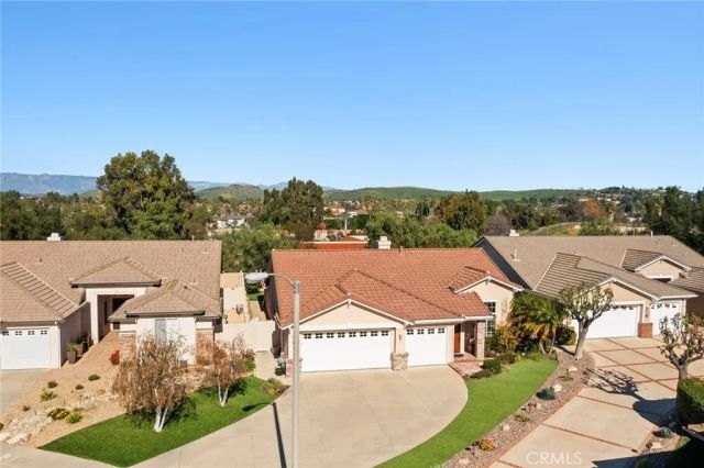 238 Twin Falls Court, Newbury Park, CA 91320
