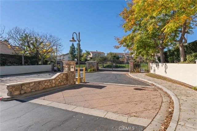 238 Twin Falls Court, Newbury Park, CA 91320