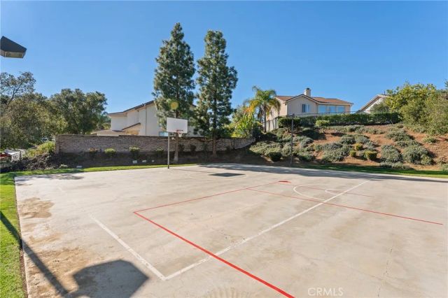 238 Twin Falls Court, Newbury Park, CA 91320