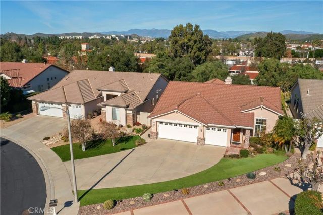 238 Twin Falls Court, Newbury Park, CA 91320