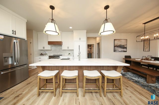 5509 E Canter Ridge Cir Circle, Sioux Falls, SD 57110