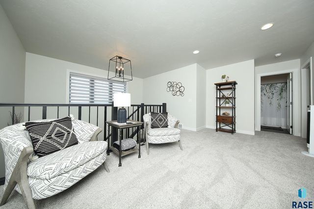 5509 E Canter Ridge Cir Circle, Sioux Falls, SD 57110