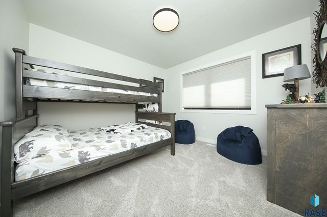 5509 E Canter Ridge Cir Circle, Sioux Falls, SD 57110