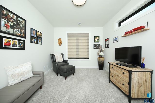 5509 E Canter Ridge Cir Circle, Sioux Falls, SD 57110