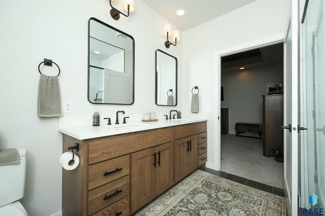 5509 E Canter Ridge Cir Circle, Sioux Falls, SD 57110