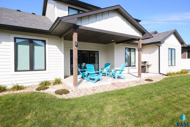 5509 E Canter Ridge Cir Circle, Sioux Falls, SD 57110