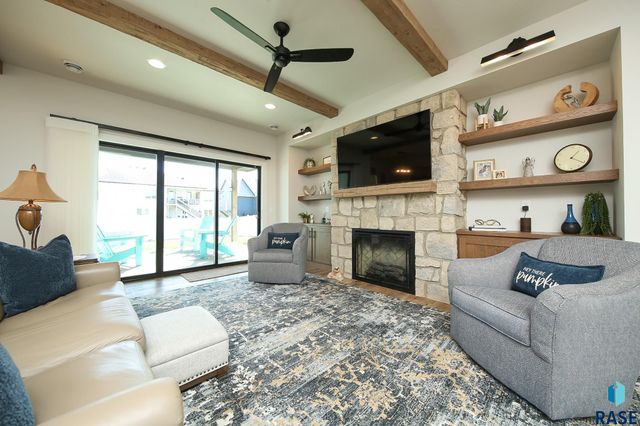 5509 E Canter Ridge Cir Circle, Sioux Falls, SD 57110