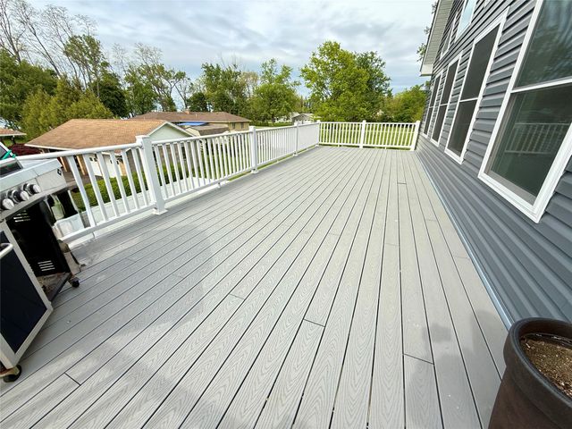 25 DRIFTWOOD Drive, Erie, PA 16511