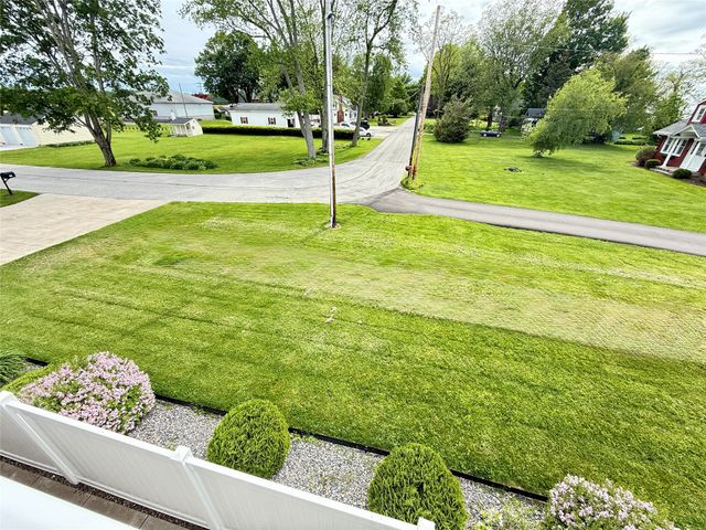 25 DRIFTWOOD Drive, Erie, PA 16511