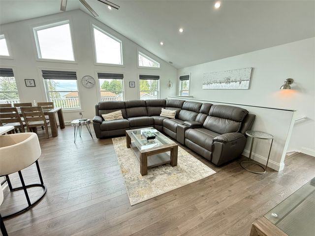25 DRIFTWOOD Drive, Erie, PA 16511