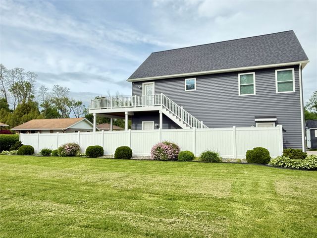 25 DRIFTWOOD Drive, Erie, PA 16511