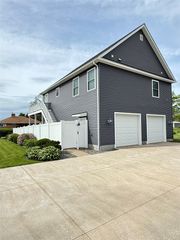 25 DRIFTWOOD Drive, Erie, PA 16511