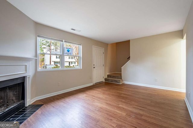 114 Bentley Parkway B, Woodstock, GA 30188