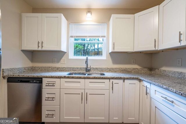 114 Bentley Parkway B, Woodstock, GA 30188